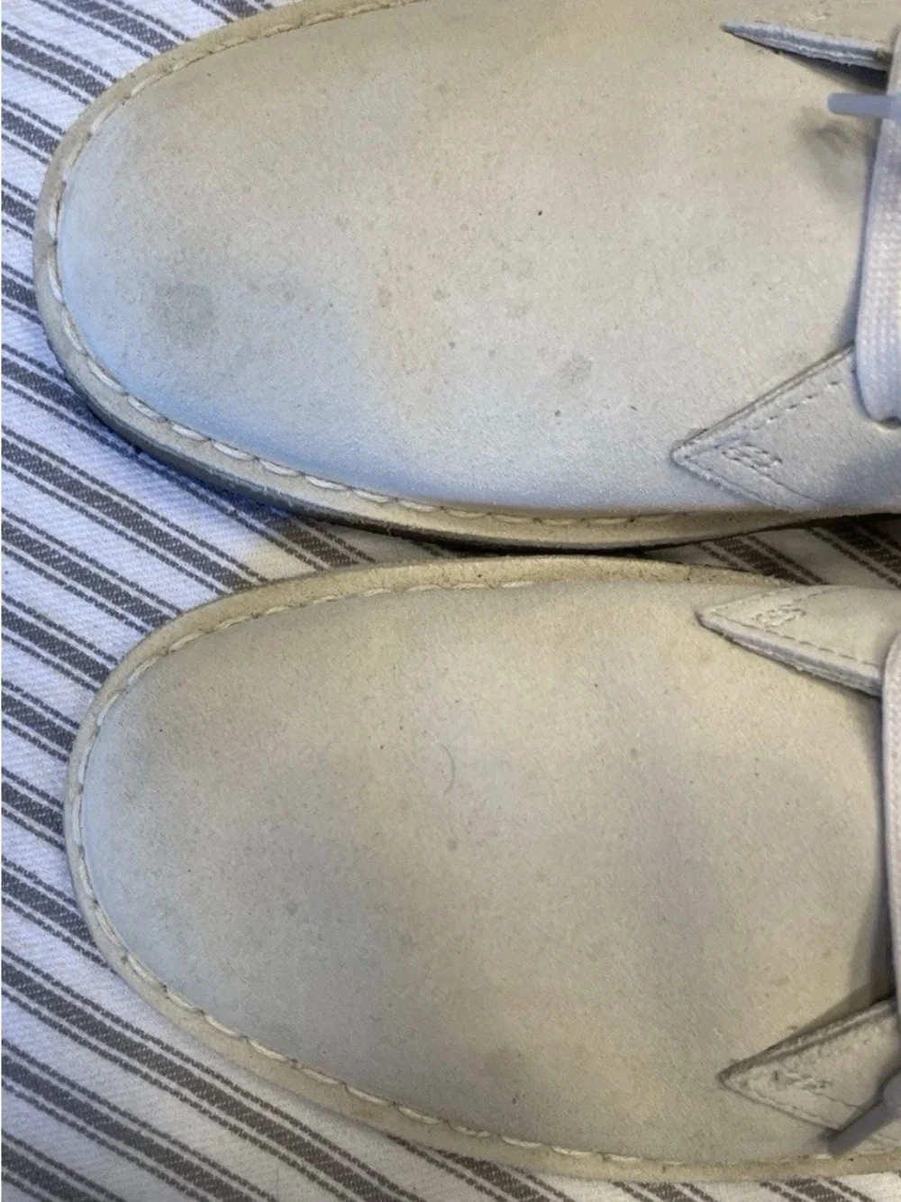 Clarks classic chukka